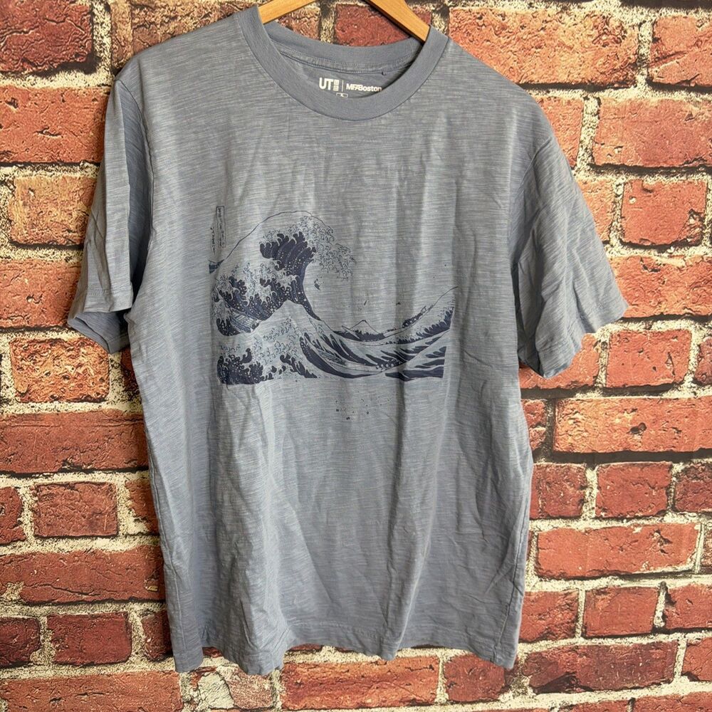 Uniqlo Navy Blue UT Graphic T-Shirt Japanese Art MFA Boston Men’s XL Wave